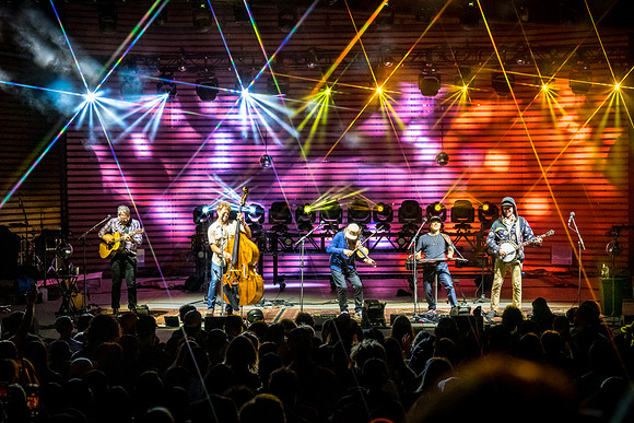 Infamous Stringdusters (Multi-GRAMMY Winners)