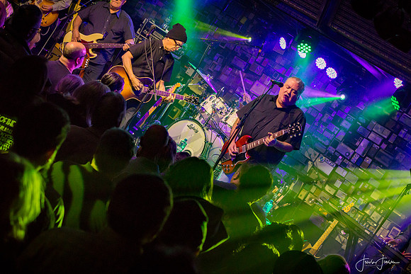 Los Lobos (Multi-GRAMMY Winners)